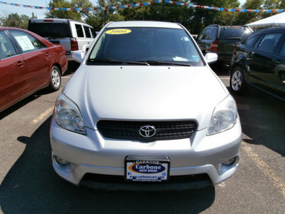 toyota matrix 2006 silver hatchback 4 cylinders automatic with overdrive 13502