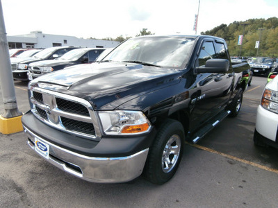 dodge ram 1500 2010 black 8 cylinders 5 speed automatic 13502