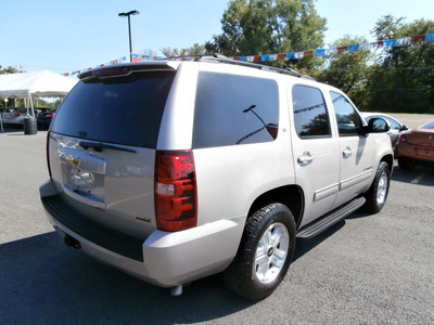 chevrolet tahoe 2009 silver suv lt xfe 8 cylinders automatic 13502