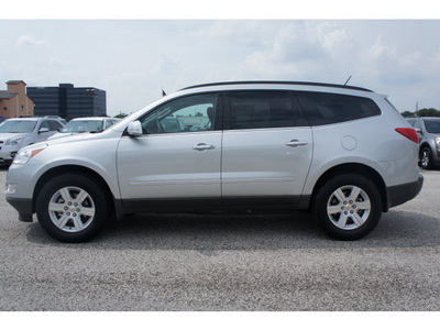 chevrolet traverse 2012 silver suv gasoline 6 cylinders front wheel drive not specified 77090