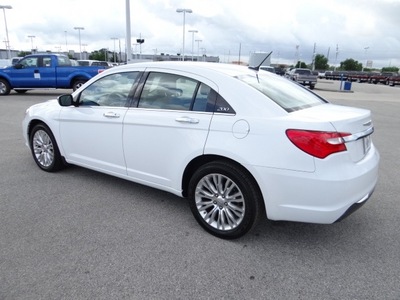 chrysler 200 2011 white sedan limited flex fuel 6 cylinders front wheel drive shiftable automatic 77388