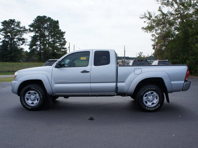 toyota tacoma 2008 silver gasoline 4 cylinders 4 wheel drive 5 speed manual 27330