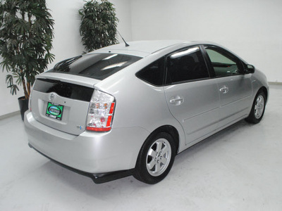 toyota prius 2007 silver hatchback hybrid 4 cylinders front wheel drive automatic 91731