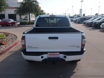 toyota tacoma 2012 white prerunner v6 gasoline 6 cylinders 2 wheel drive 5 speed automatic 76053