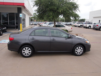 toyota corolla 2010 dk  gray sedan le 4 cylinders automatic 76053