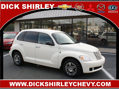 chrysler pt cruiser 2008 white wagon gasoline 4 cylinders front wheel drive automatic 27215