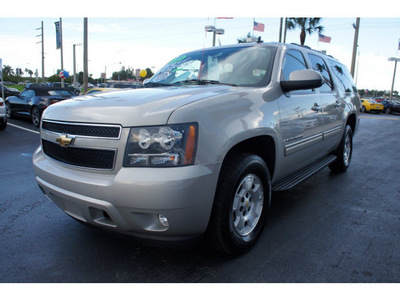 chevrolet suburban 2009 gold suv lt flex fuel 8 cylinders 2 wheel drive automatic 33177