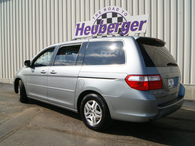 honda odyssey 2006 silver pearl van ex l gasoline 6 cylinders front wheel drive automatic 80905