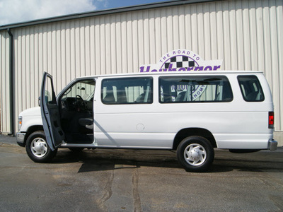 ford e series wagon 2011 white van e 350 sd xlt flex fuel 8 cylinders rear wheel drive automatic 80905