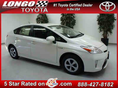 toyota prius 2012 white hatchback two hybrid 4 cylinders front wheel drive automatic 91731