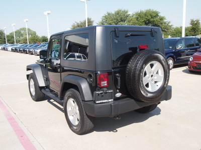 jeep wrangler 2010 black suv sport gasoline 6 cylinders 4 wheel drive automatic 75093