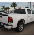 gmc sierra denali 2009 white gasoline 8 cylinders all whee drive automatic 78502