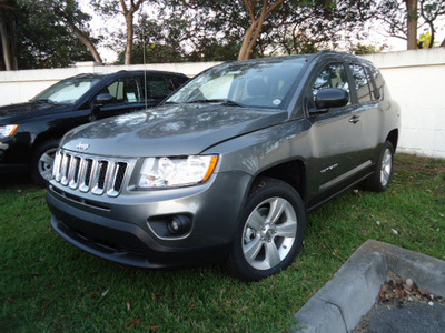 jeep compass 2012 gray suv sport gasoline 4 cylinders 2 wheel drive automatic 33157