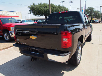 chevrolet silverado 1500 2013 black 8 cylinders automatic 75075