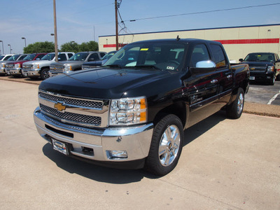 chevrolet silverado 1500 2013 black 8 cylinders automatic 75075