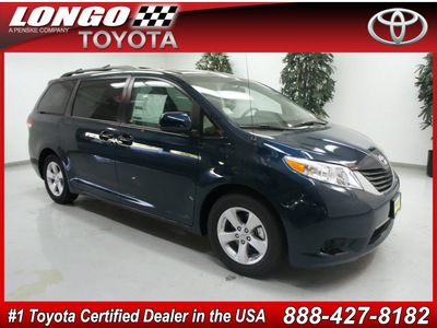 toyota sienna 2012 dk  green van le 8 passenger gasoline 6 cylinders front wheel drive automatic 91731