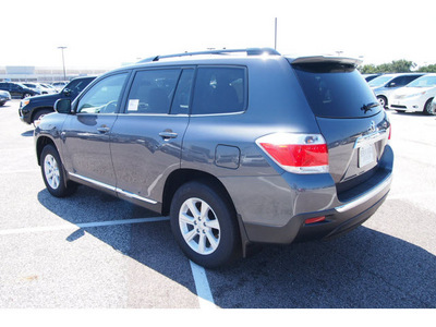 toyota highlander 2012 gray suv se gasoline 6 cylinders front wheel drive automatic 77074