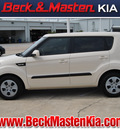 kia soul 2012 white hatchback gasoline 4 cylinders front wheel drive 6 speed manual 77375