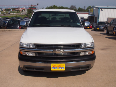 chevrolet silverado 1500 2002 white pickup truck ls gasoline v8 rear wheel drive automatic 77340