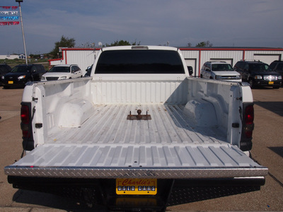 dodge ram 2500 2002 white slt diesel 6 cylinders 4 wheel drive manual 77340