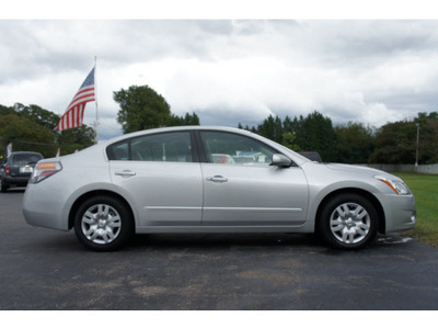 nissan altima 2012 silver sedan 2 5 s 4 cylinders automatic 28677