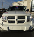 dodge nitro 2010 white suv 6 cylinders automatic 60915