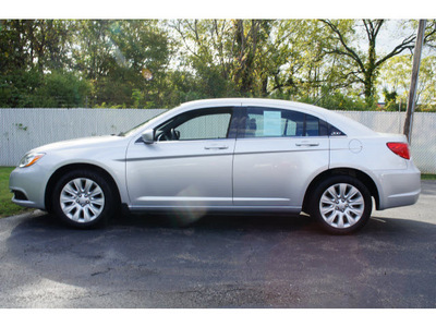 chrysler 200 2012 silver sedan lx 4 cylinders automatic 28677