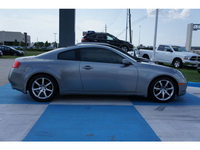 infiniti g35 2004 silver coupe 6 cylinders automatic 77094