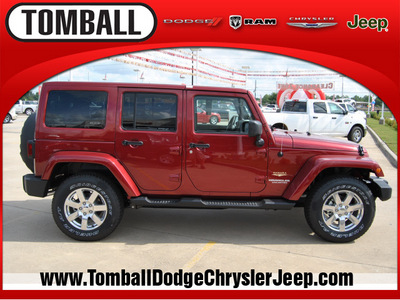 jeep wrangler unlimited 2013 cherry red suv sahara gasoline 6 cylinders 4 wheel drive automatic with overdrive 77375