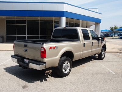 ford f 250 super duty 2010 gold xlt 8 cylinders automatic 76049