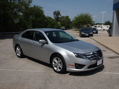 ford fusion 2012 silver sedan se gasoline 4 cylinders front wheel drive automatic 76049