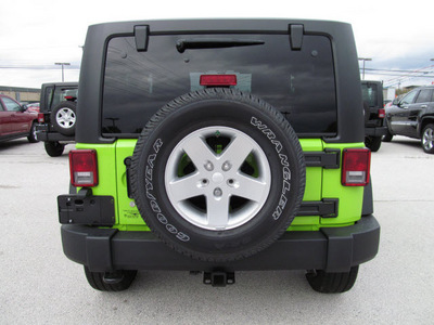 jeep wrangler 2013 green suv sport 6 cylinders automatic 45840