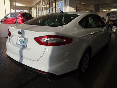 ford fusion 2013 white sedan s 4 cylinders front wheel drive automatic 77338