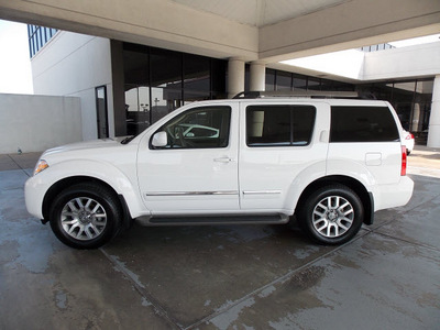 nissan pathfinder 2012 white suv le gasoline 6 cylinders 2 wheel drive automatic with overdrive 77477