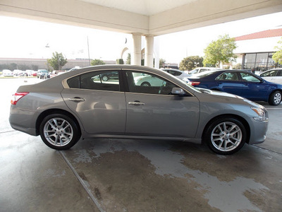 nissan maxima 2009 dk  gray sedan 3 5 s gasoline 6 cylinders front wheel drive shiftable automatic 77477