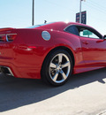 chevrolet camaro 2011 red coupe lt 6 cylinders 6 speed automatic 77521