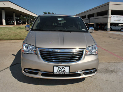 chrysler town and country 2013 beige van touring l flex fuel 6 cylinders front wheel drive automatic 76011