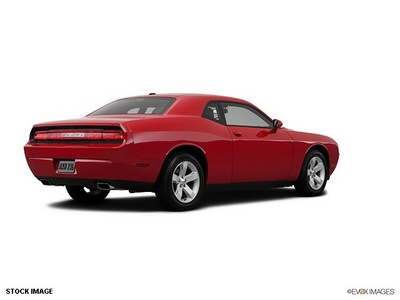 dodge challenger 2013 coupe gasoline 8 cylinders rear wheel drive not specified 76450