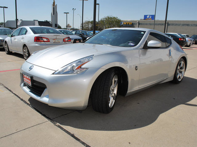 nissan 370z 2011 silver coupe gasoline 6 cylinders rear wheel drive automatic 75062