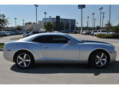 chevrolet camaro 2010 silver coupe 2lt gasoline 6 cylinders rear wheel drive automatic 78233
