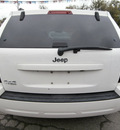 jeep grand cherokee 2007 white suv laredo gasoline 6 cylinders 4 wheel drive automatic 13502