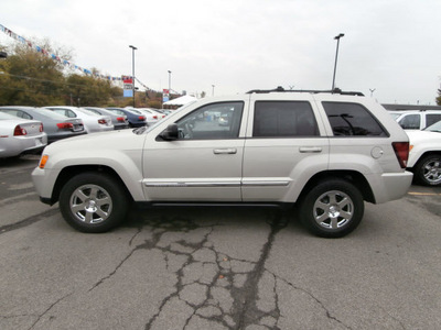 jeep grand cherokee 2010 tan suv laredo gasoline 6 cylinders 4 wheel drive automatic 13502