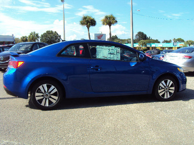 kia forte 2013 blue coupe ex gasoline 4 cylinders front wheel drive automatic 32901