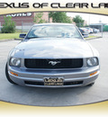 ford mustang 2006 gray coupe v6 deluxe gasoline 6 cylinders rear wheel drive automatic 77546