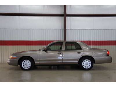 mercury grand marquis 2004 gold sedan gs gasoline 8 cylinders rear wheel drive automatic 79110