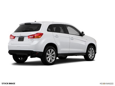 mitsubishi outlander sport 2013 off white 4 cylinders not specified 44060