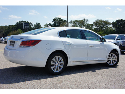 buick lacrosse 2010 white sedan cx gasoline 6 cylinders front wheel drive automatic 76505