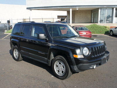 jeep patriot 2011 black suv 4 cylinders automatic 19153