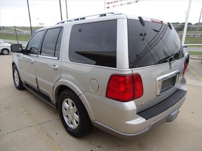 lincoln navigator 2003 silver suv luxury 8 cylinders 4 speed automatic 76108