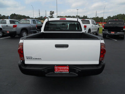 toyota tacoma 2013 white 4 cylinders 5 speed manual 75604